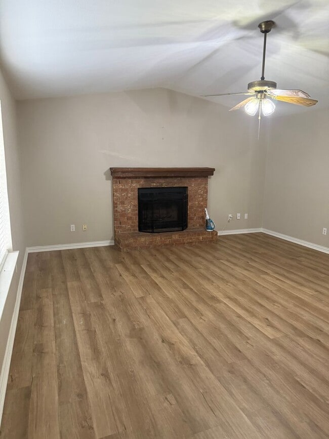 Photo - Beautiful 3 Bedroom home in Springhill ISD