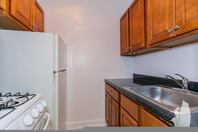 Photo - 1 bedroom in Chicago IL 60657 Unidad 301