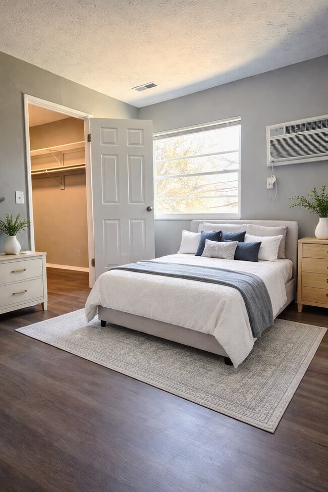 Photo - Woodland Village