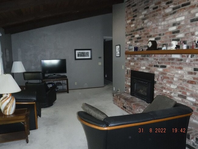 Photo - Large 3 Bedroom House