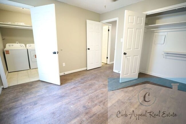 Photo - Recently renovated 1 bed, 1 bath apt - washer, dryer and utilities included!! HUD accepted!