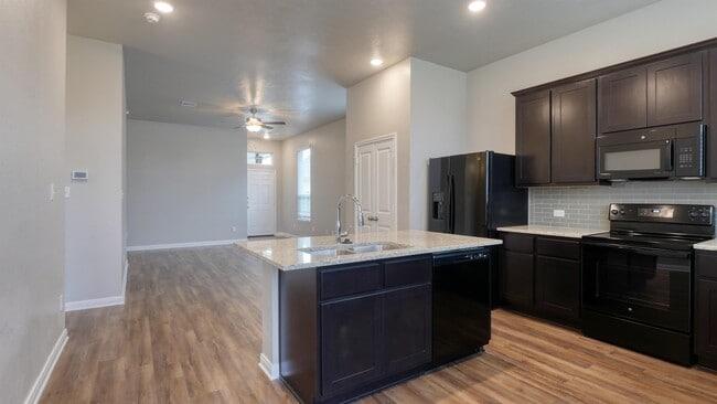 Photo - 2209 John Ross Ct