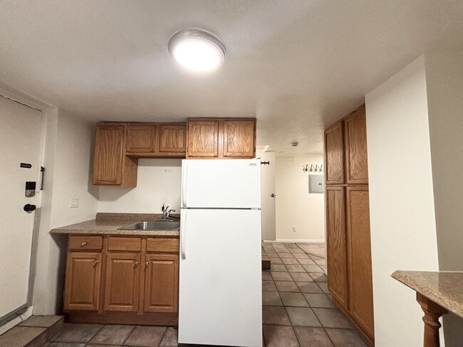 Building Photo - 517 E 500 S Rental