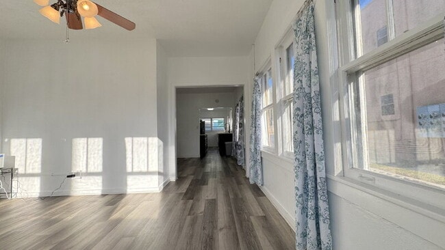 Photo - 428 N Oleander Ave