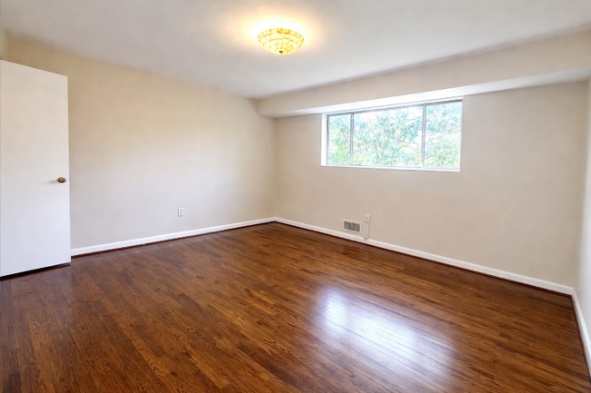 Photo - 10507 Weymouth St Unit 102