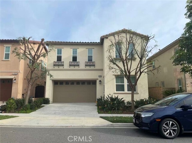 Building Photo - 18 Lark