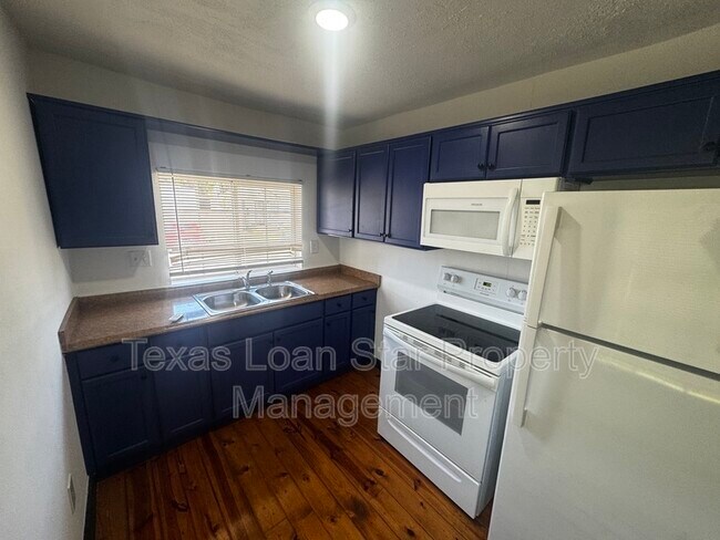 1504 Luzon St Unit A