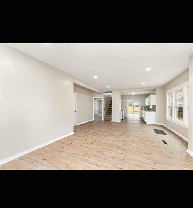 Photo - 2903 Parkwood Blvd