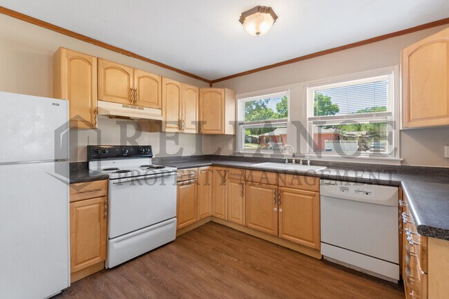 Photo - 1122 S Quentin St