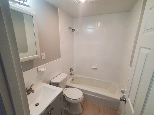 Photo - 174 Pine St