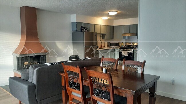 Photo - 933 W 20th Ave Unidad B