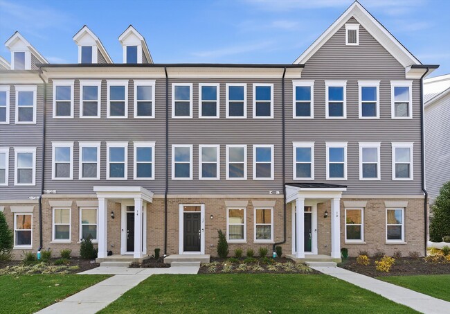 Building Photo - 12 Barton Ave