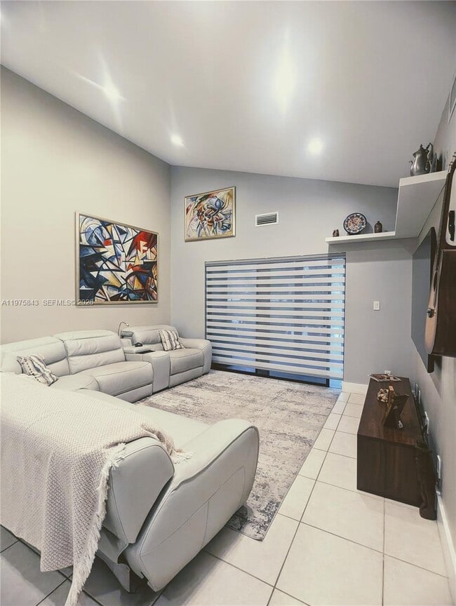 Photo - 679 Racquet Club Rd