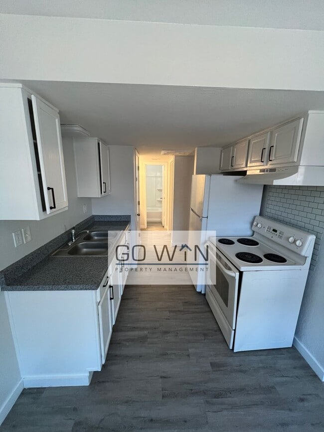 Building Photo - 22 E Ingram St Unit D
