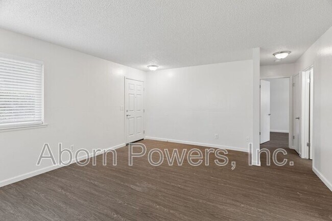 Photo - 2760 Coloma St