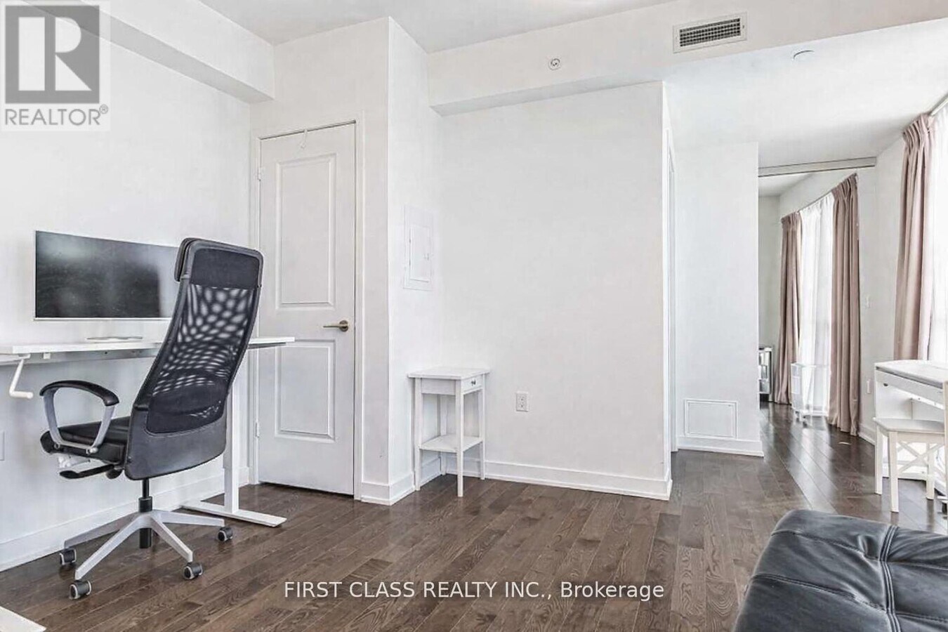 Photo - 1 The Esplanade Unit 3305