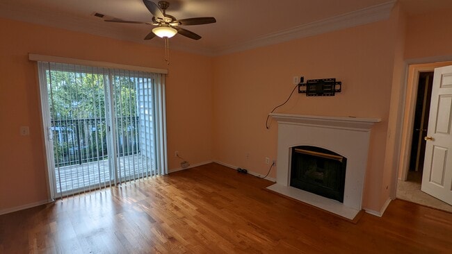 Building Photo - 1570 Spring Gate Dr Unit 7314