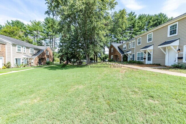 Photo - 2004 Granville Rd