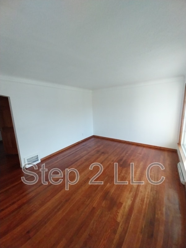 12904 Willard Ave