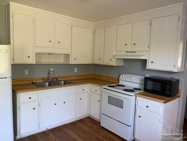 Photo - 204 Brandywine Rd