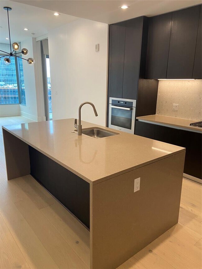 Photo - 501 West Ave Unit 802