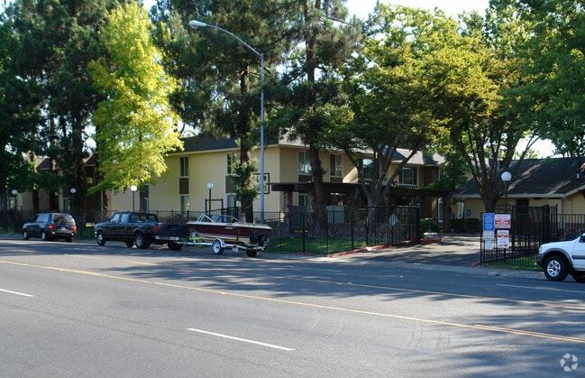 Photo - Willow Tree Apartments