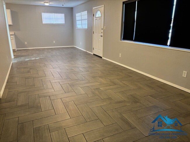 Photo - For Rent - 3 Bed/ 1.5 Bath near Fannin Elementary