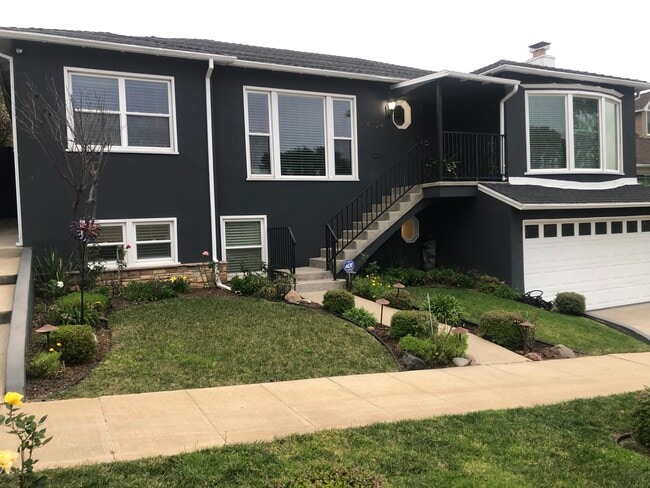 front view - 6024 S Mansfield Ave