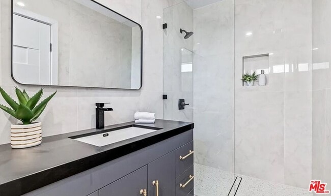 Photo - 11625 Keswick St