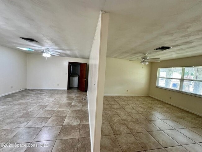 Photo - 680 Birchwood Ln