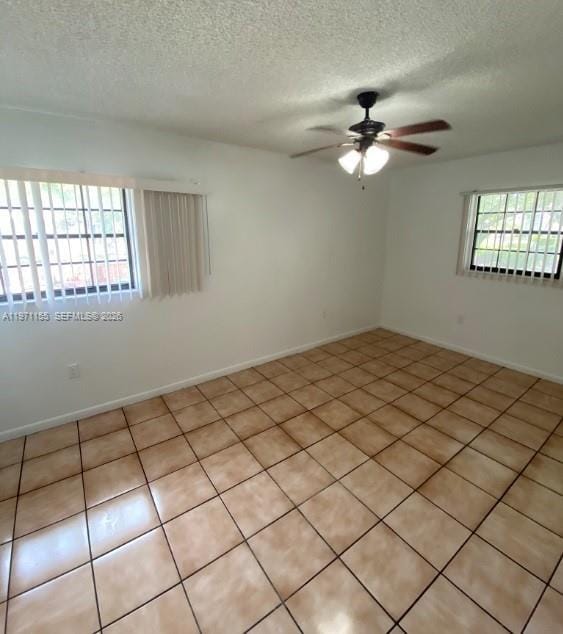 Photo - 811 NE 199th St Unit 202-33