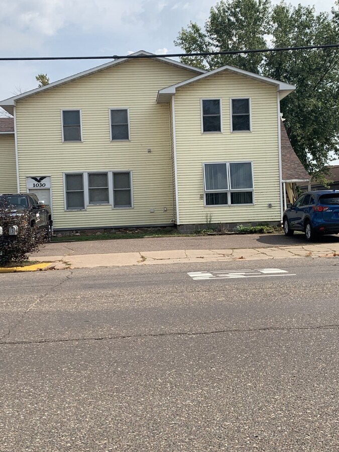 Photo - 1030 2nd St Apartments Unit 1