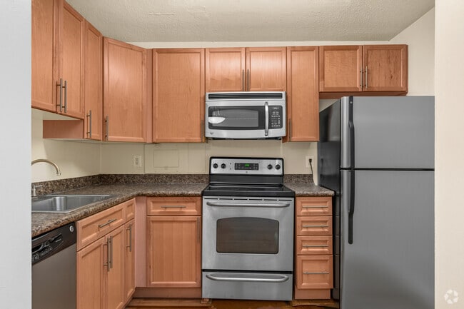 A7 - 1BR, 1BA - 750SF - Kitchen