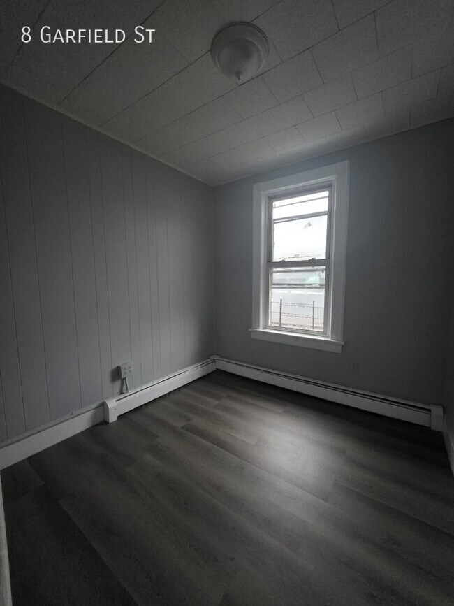 Photo - 8 Garfield St