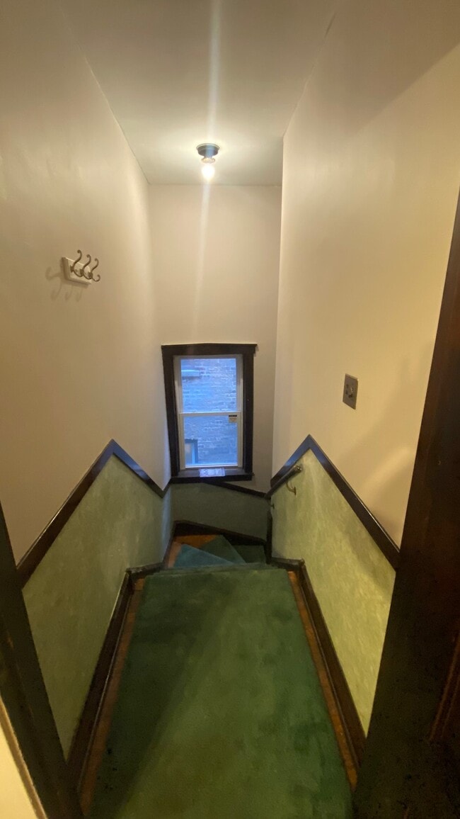 5235 W Montrose Ave Unit 2