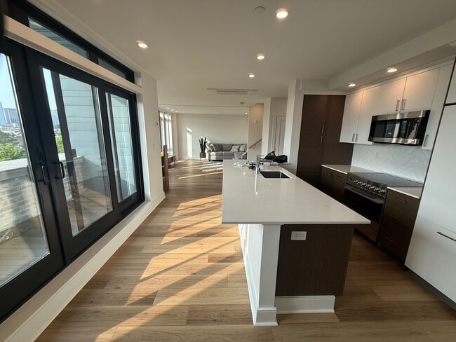 Photo - 1948 Washington St