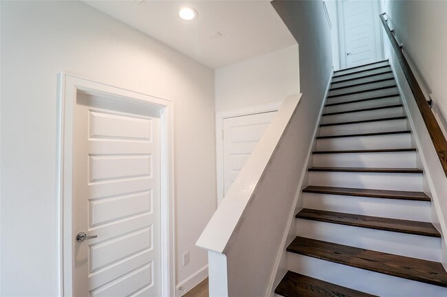 Photo - 2745 Clinton Dr