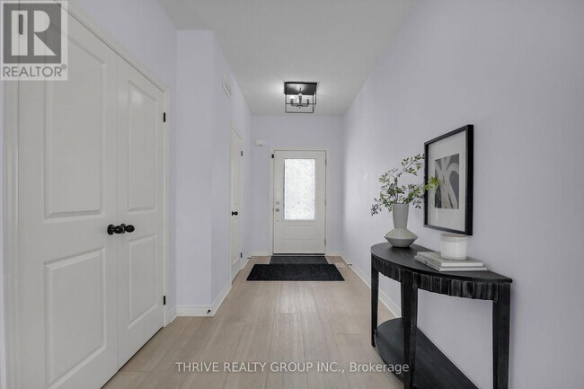 Photo - 3906 Auckland Ave.