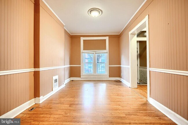 Photo - 2715 E Monument St