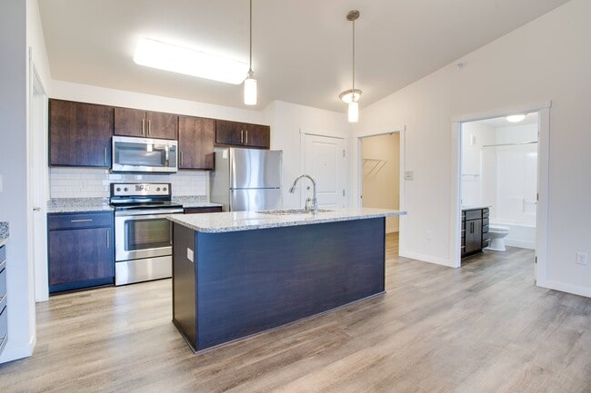 Grayhawk Kitchen - Grayhawk Apartments