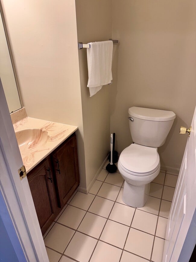 1720 Azealea Ct