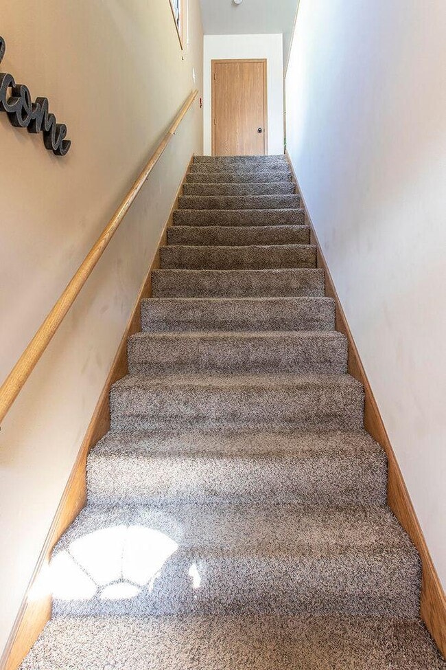 Photo - 7305 98th Ave