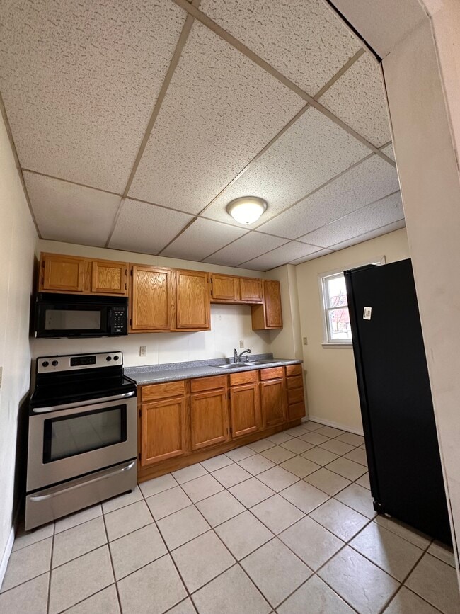 kitchen - 1302 Sabraton Ave Unit 662