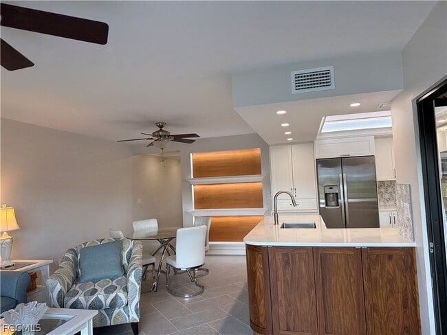 Photo - 5850 Trailwinds Dr Unidad 713