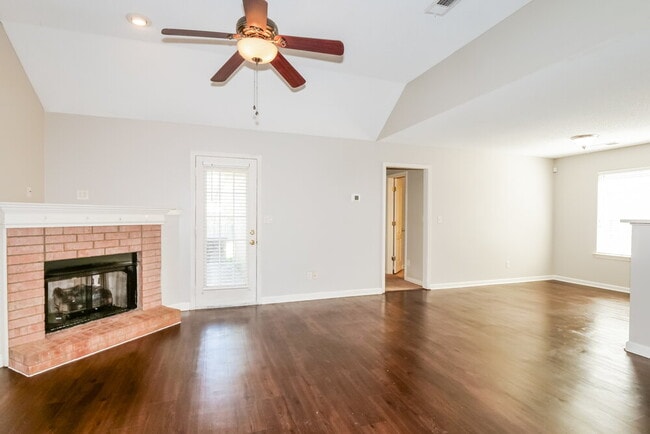 Photo - 1106 Cross Wood Ln