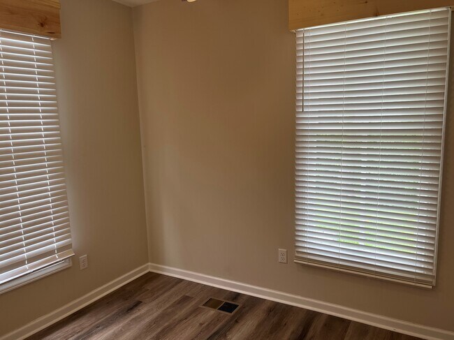 Photo - 312 Market St Unidad A