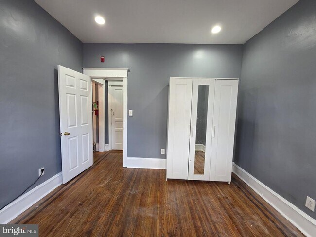 Photo - 5329 Walnut St Unit 1