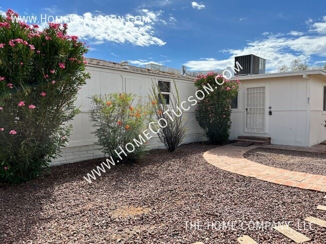 Photo - 10850 W Ina Rd