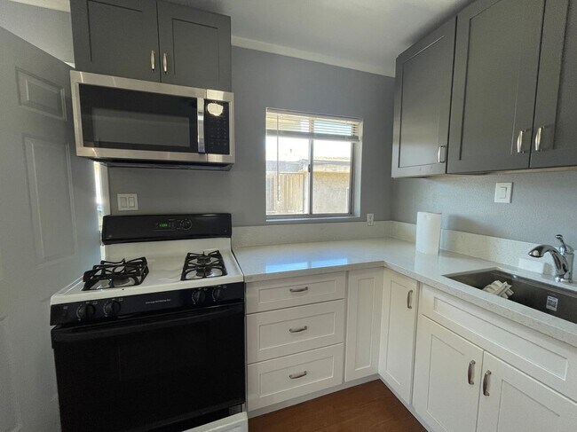 Photo - 148 W Hall Ave