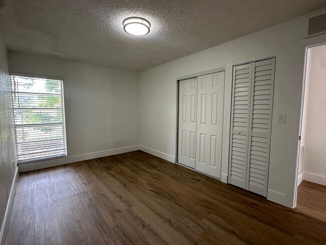 Photo - 6032 SW 25th St